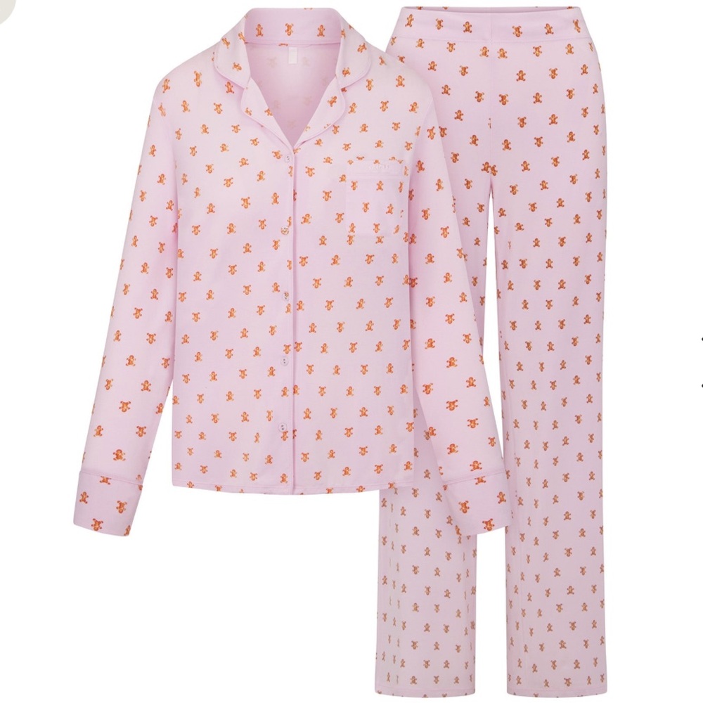 SKIMS Gingerbread Long Sleeve Button Up Set